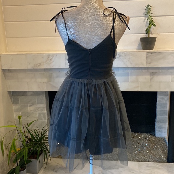 Studio Gray Tulle Mesh Overlay Ruffled Dress Size Small - Picture 5 of 14
